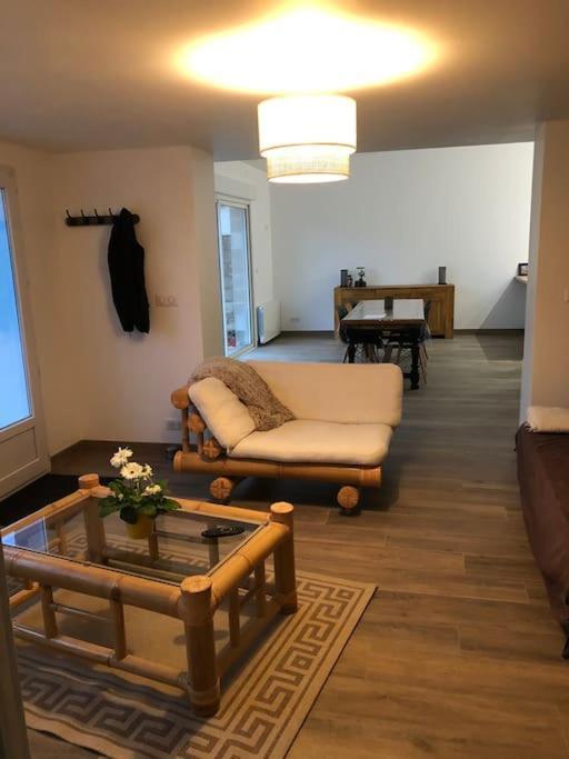 Logement De Plain-Pied Avec Jardin, Terrasse Gurgy Eksteriør billede